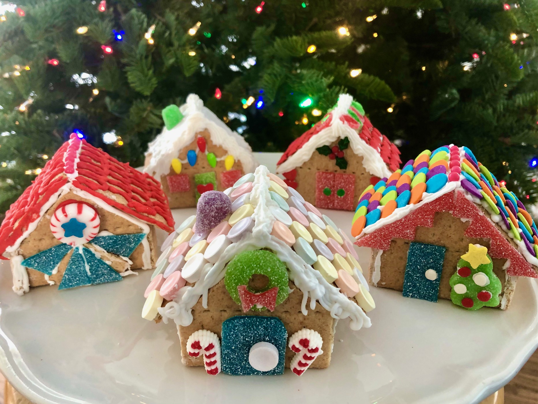 These "gingerbread" houses are really made from graham crackers. They're held together with icing and decorated with candy.