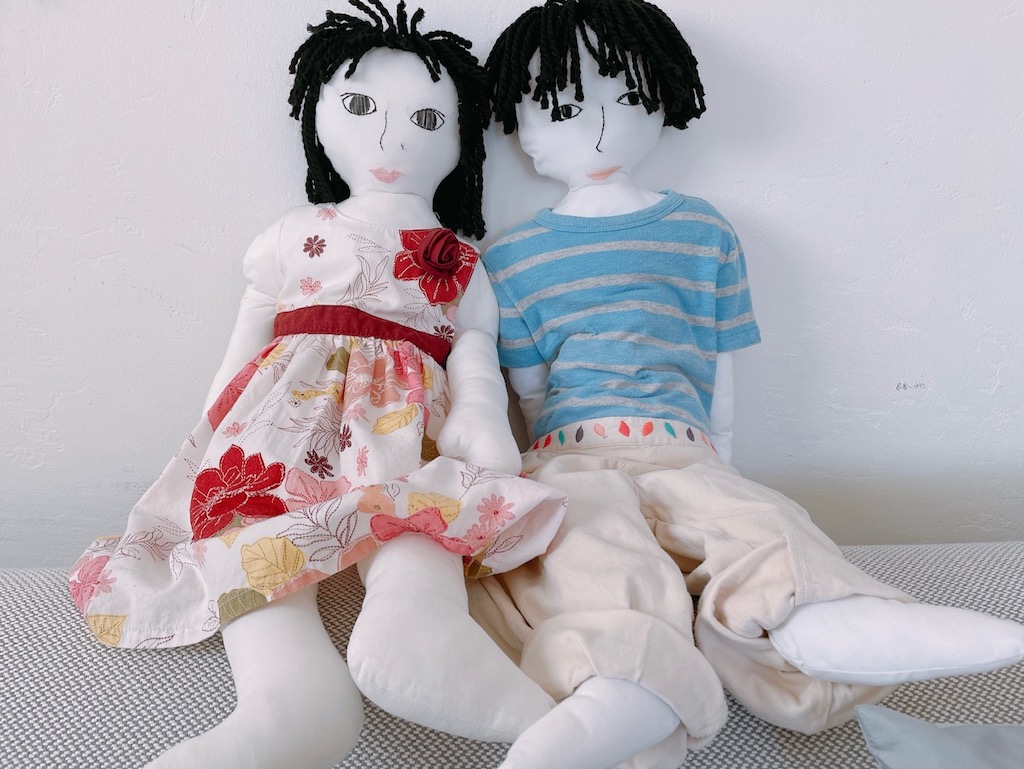 Life-size dolls are made by tracing a child's silhouette.