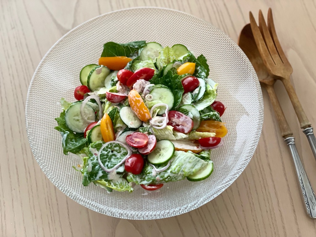 This simple salad has Thai flavors from lime juice, fish sauce, chiles, and lemongrass.