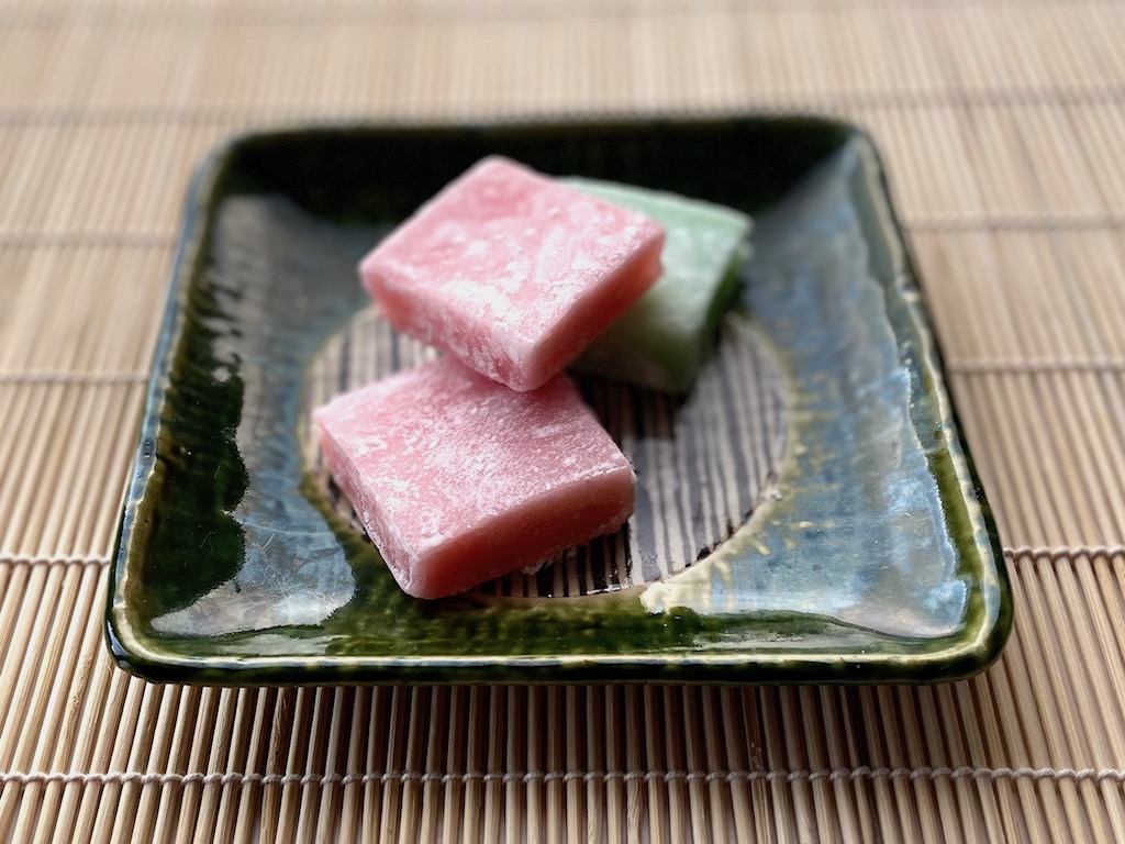 A serving of chichi dango.